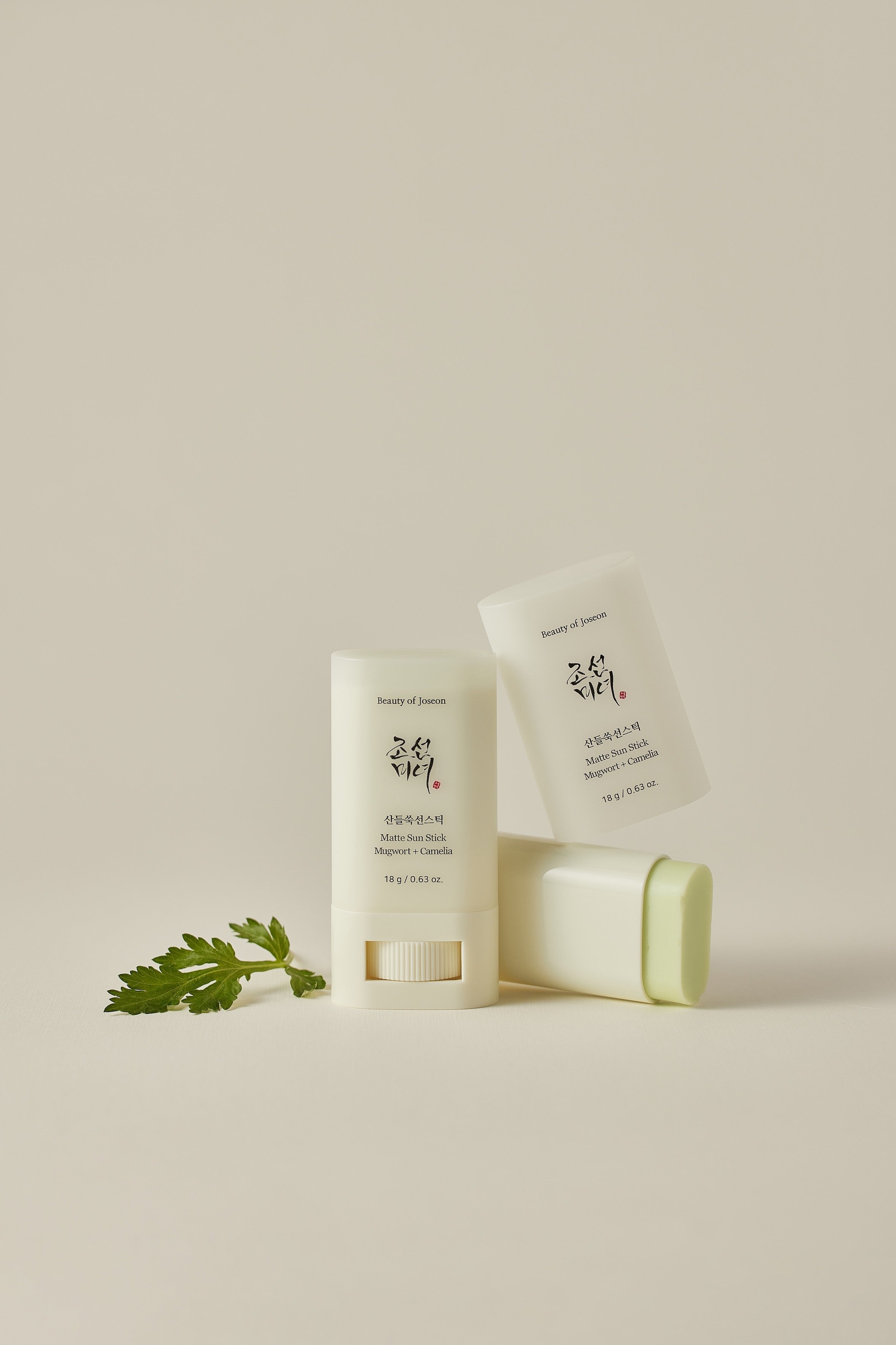 Matte Sun Stick: Mugwort + Camilia (spf 50+ Pa++++)